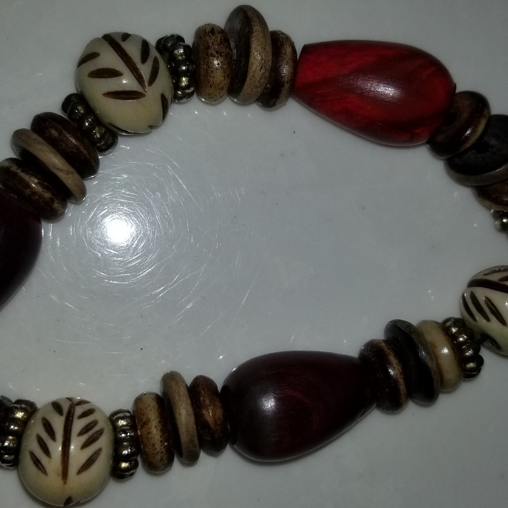 Bracelets - Picture 3 of 5